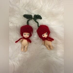 Sonny Angels AUTHENTIC
Set of sonny angels with DIY crochet 🧶 cherry 🍒